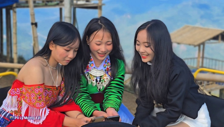 Các bạn trẻ đang tìm cho mình những tấm hình đẹp