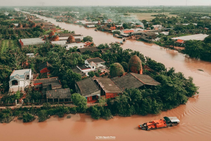 Với những du khách trẻ như Hiếu Nguyễn, Mang Thít mang một sức hút kỳ lạ bởi sự nguyên bản. (Ảnh: Hiếu Nguyễn)