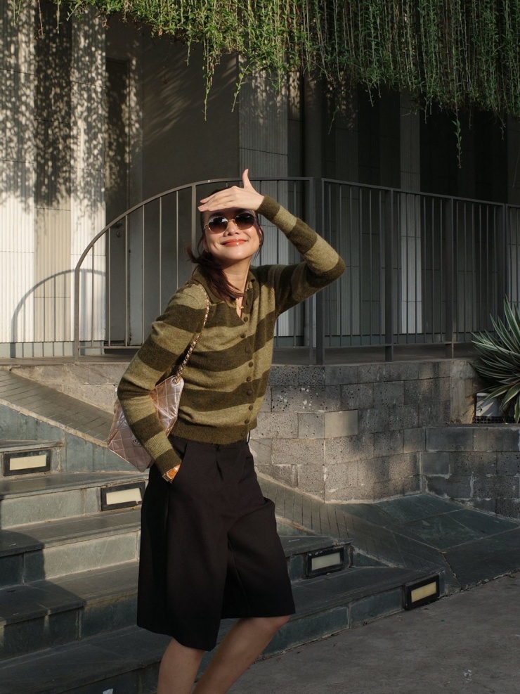 Người mẫu Thanh Hằng hướng đến hình ảnh năng động và cảm giác thoải mái, không tốn nhiều công mix - match.