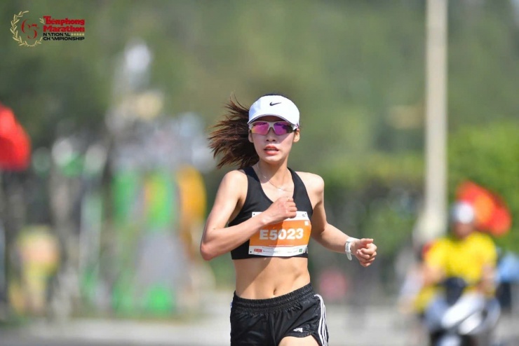 VĐV Bùi Thị Thu Hà.