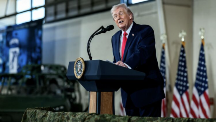 Iran tấn công tàu sân bay Mỹ cùng lúc từ 17 hướng - 1