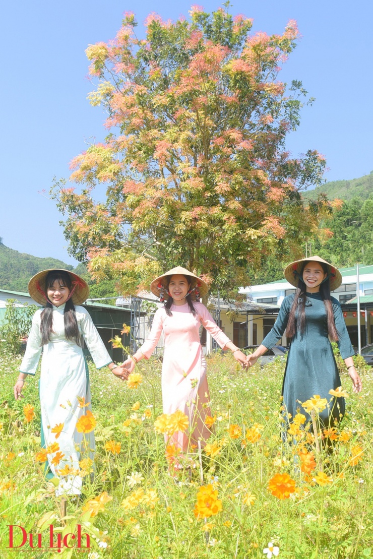 Bản hòa ca núi rừng rực rỡ sắc màu Sơn Tây Thượng - 13