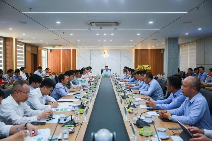 Quang cảnh buổi làm việc.