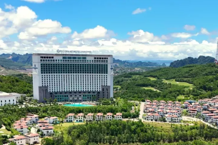 FLC Hạ Long thua kiện, buộc phải trả lại 4 căn hộ và hàng tỷ đồng cho khách