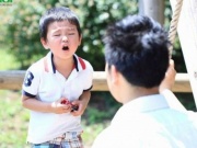 Nhiều cha mẹ không nhận ra: Chính những điều này đang khiến con 'quá tải' mỗi ngày