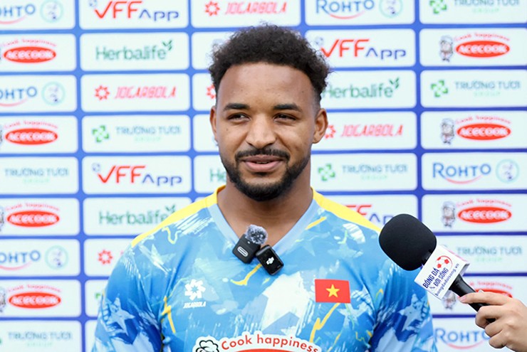 Xuân Son nói thẳng chuyện tăng 4kg, mơ phá lưới Malaysia ở Thiên Trường