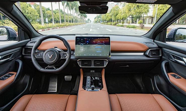 Giá xe VinFast VF 8 lăn bánh kèm khuyến mại tháng 3/2026 - 12