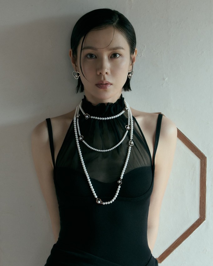 Vẻ đẹp không tuổi cùng phong cách thanh lịch giúp Son Ye Jin luôn nổi bật trong mỗi lần xuất hiện trước công chúng.