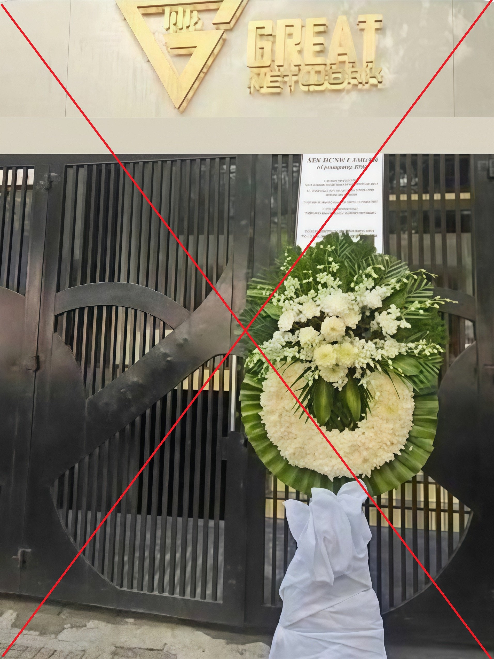 Vụ một người gửi hoa viếng đến công ty quản lý ca sĩ Neko Lê gây tranh cãi. Ảnh: Tư liệu