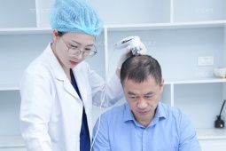 Review điều trị rụng tóc, thưa tóc tại Bác sĩ Bùi Kiều Trang: Góc nhìn thực tế