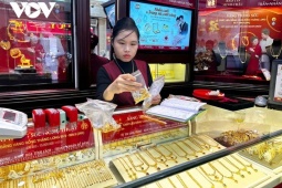 Chuyên gia cảnh báo: Không nên lướt sóng vàng thời điểm hiện tại