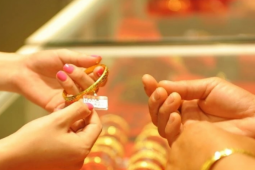 Ly kỳ lần theo dòng tiền bị giấu, chủ tiệm vàng trốn thuế lộ diện