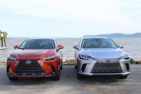 Ô tô hybrid tại Việt Nam giảm giá mạnh tới 300 triệu đồng: Honda Civic, Hyundai Santa Fe, Toyota Yaris Cross rẻ hiếm thấy