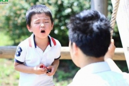 Nhiều cha mẹ không nhận ra: Chính những điều này đang khiến con 'quá tải' mỗi ngày