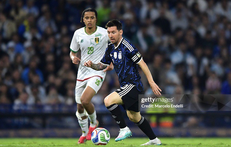 Messi đã thi đấu trọn vẹn hiệp hai