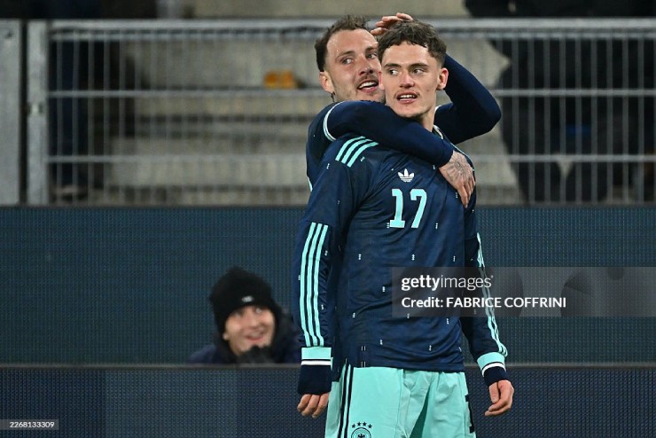 Florian Wirtz chói sáng