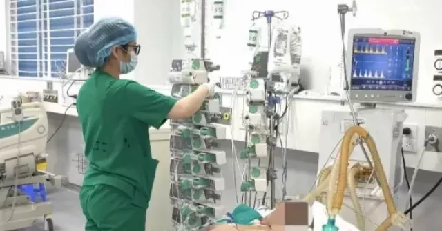 Nhiều người lớn nguy kịch vì mắc bệnh thường gặp ở trẻ nhỏ