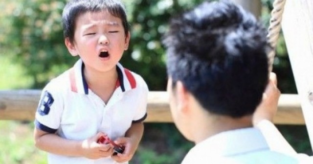 Nhiều cha mẹ không nhận ra: Chính những điều này đang khiến con "quá tải" mỗi ngày