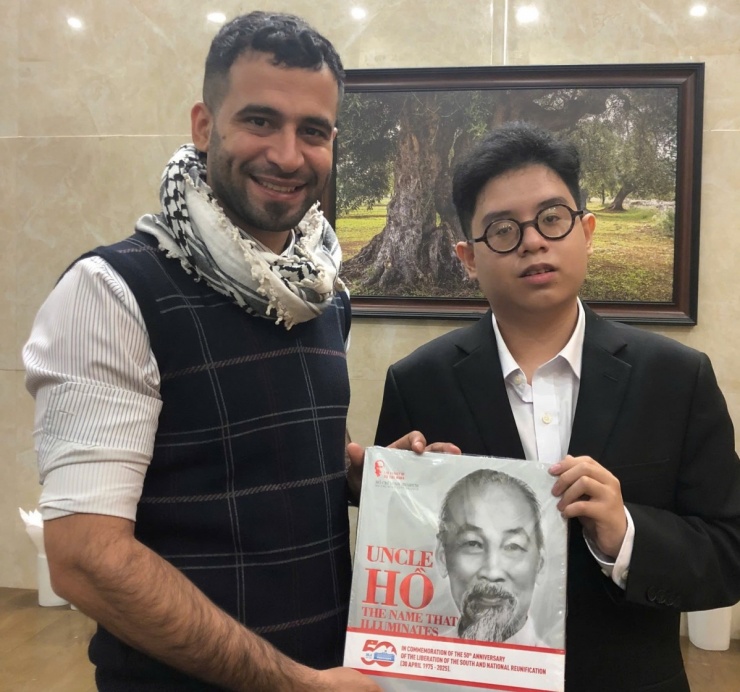 Thái Duy Anh và youtuber người Palestine nổi tiếng tại Việt Nam, Saleem Hammad (trái) (ảnh do nhân vật cung cấp).