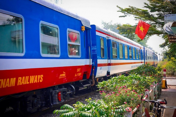 Tổng công ty Đường sắt Việt Nam hiện là đơn vị duy nhất vận hành, kinh doanh hệ thống đường sắt quốc gia. Ảnh: VNR.