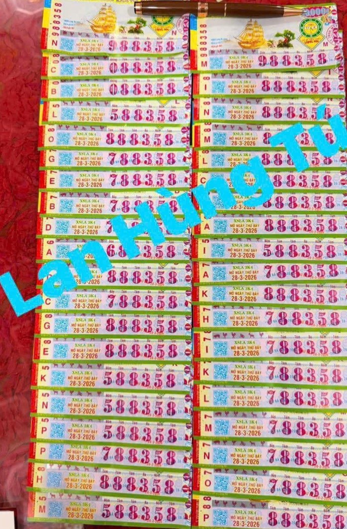 Giải độc đắc và giải an ủi của vé số Long An trúng tại tỉnh Tây Ninh. Ảnh: ĐLVS Lan Hùng Tú