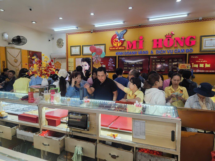 Giá vàng được dự báo tăng tiếp trong tuần tới