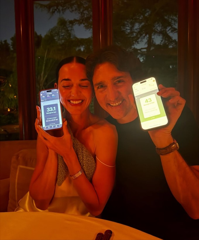 Katy Perry và Justin Trudeau thử dùng ứng dụng vui về tuổi sinh học.