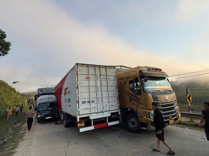 Vụ tai nạn gây ách tắc giao thông nhiều giờ liền