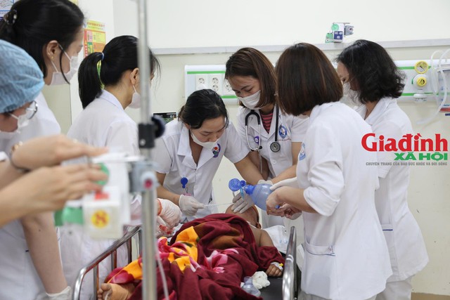 Hiện các nạn nhân bị thương nặng đang được các bác sĩ Bệnh viện Đa khoa tỉnh Phú Thọ khu vực Vĩnh Phúc tích cực điều trị.