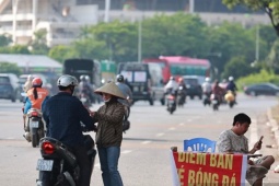 Vé trận ĐT Việt Nam vs ĐT Malaysia bị “thổi giá” chóng mặt: Chợ đen hét tới 2,8 triệu/cặp, gấp nhiều lần giá gốc