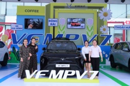 Khách hàng Thanh Hóa bất ngờ với VinFast VF MPV 7: “Hơn cả mong đợi, đúng chất xe gia đình”