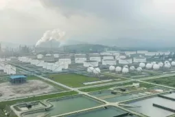 Cận cảnh nhà máy lọc hóa dầu lớn nhất nước