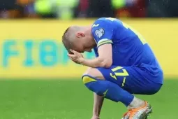 Tuyển Ukraine bị trộm ghé thăm khi đá vòng play-off World Cup 2026