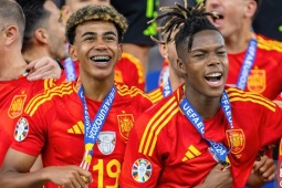 ĐT Tây Ban Nha nín thở vì Nico Williams, Yamal lo mất đối tác số 1 ở World Cup