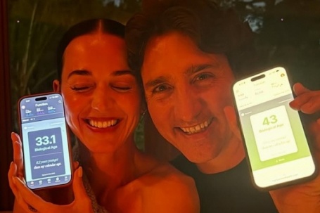 Katy Perry và cựu Thủ tướng Canada đùa vui về khoảng cách tuổi tác
