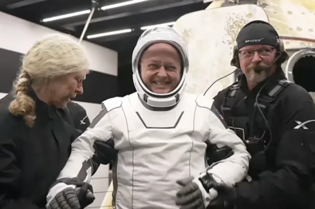 Sự cố bí ẩn khiến phi hành gia NASA mất khả năng nói