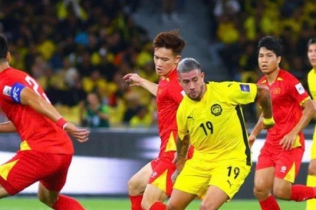 Tuyển Malaysia mang 13 cầu thủ gốc nước ngoài sang Việt Nam