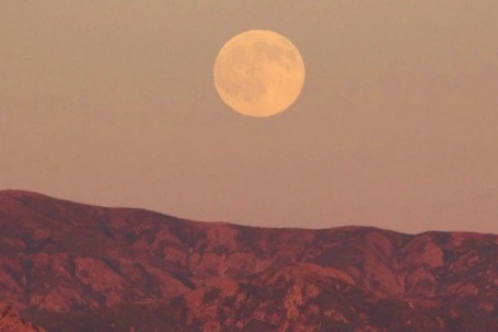 “Trăng hồng” và “trăng xanh” tháng 4 - 5 có gì đặc biệt?