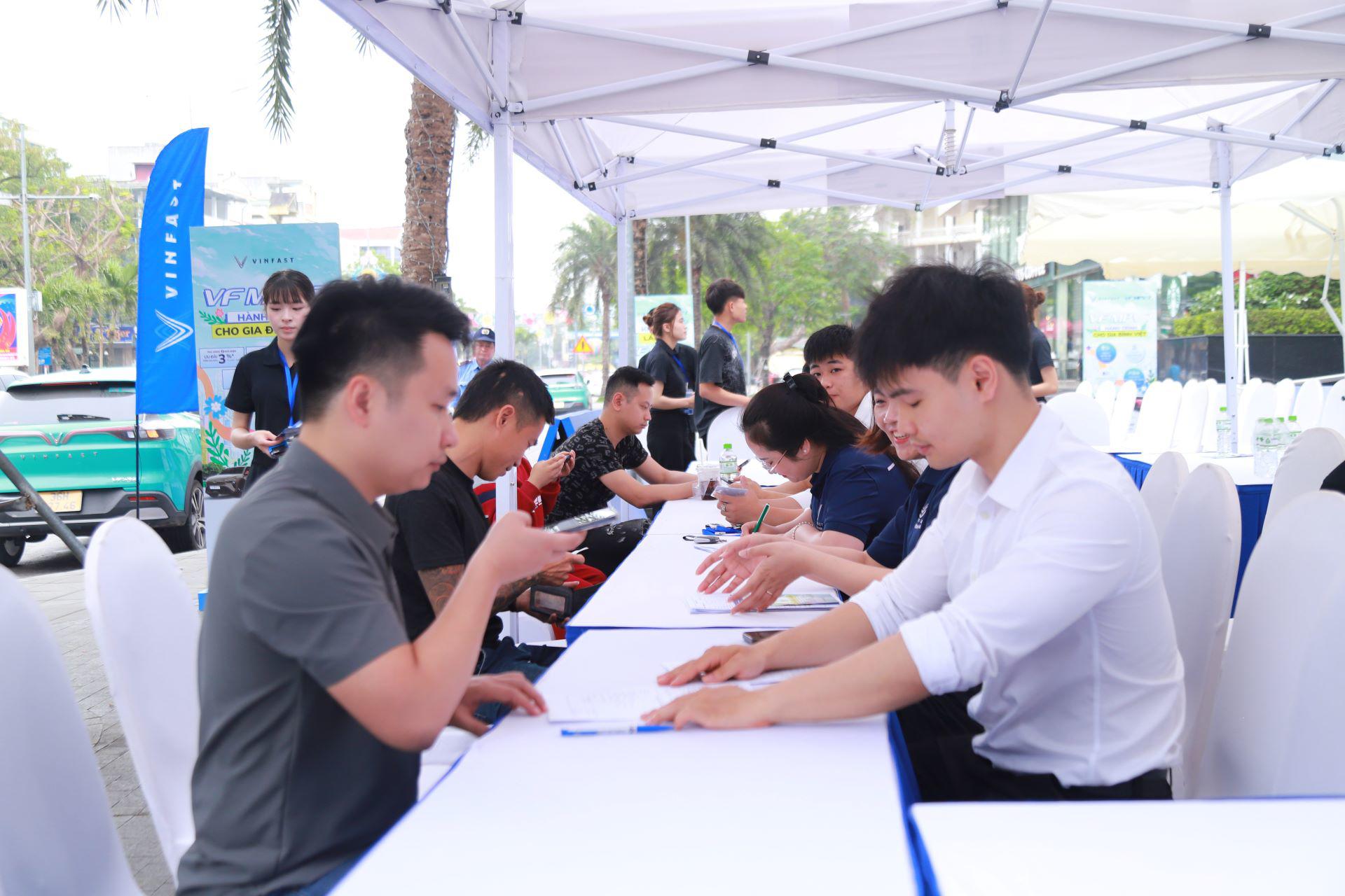 Sự kiện là cơ hội để khách hàng ở Thanh Hóa và các khu vực lân cận đăng ký lái thử trực tiếp VF MPV 7.