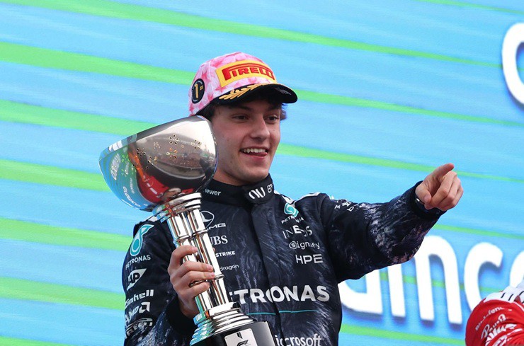 Antonelli ăn mừng chiến thắng chặng Nhật Bản