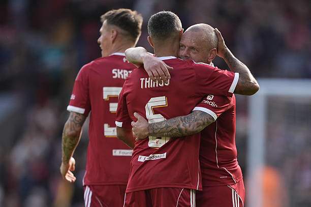 Thiago và Spearing mỗi người ghi 1 bàn cho Liverpool ở hiệp 1. Spearing không bao giờ ghi bàn khi còn đá cho Liverpool, nhưng đá trận này lại ghi một siêu phẩm