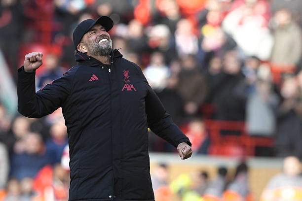 HLV Klopp trở lại Anfield trong sự chào đón rầm rộ của các CĐV