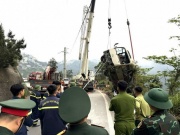 Lật xe khách chở 29 người ở Tam Đảo