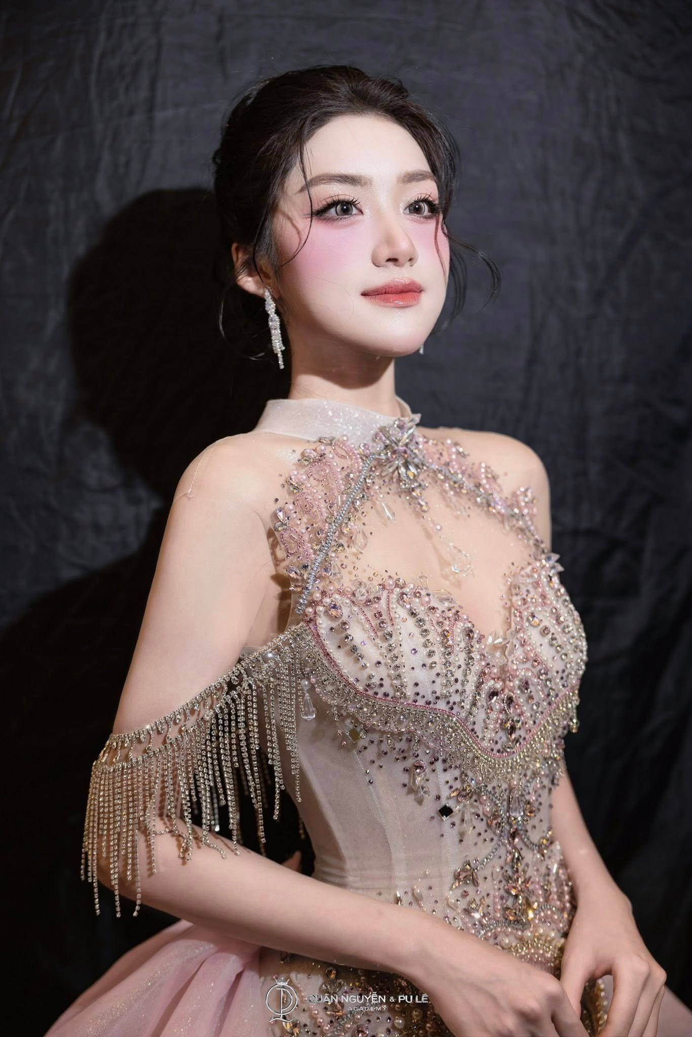 Ai đăng quang Hoa hậu Thế giới Việt Nam - 28