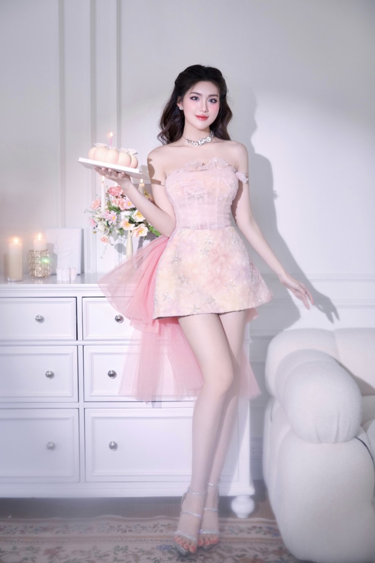 Nhan sắc tân Miss World Vietnam - 11