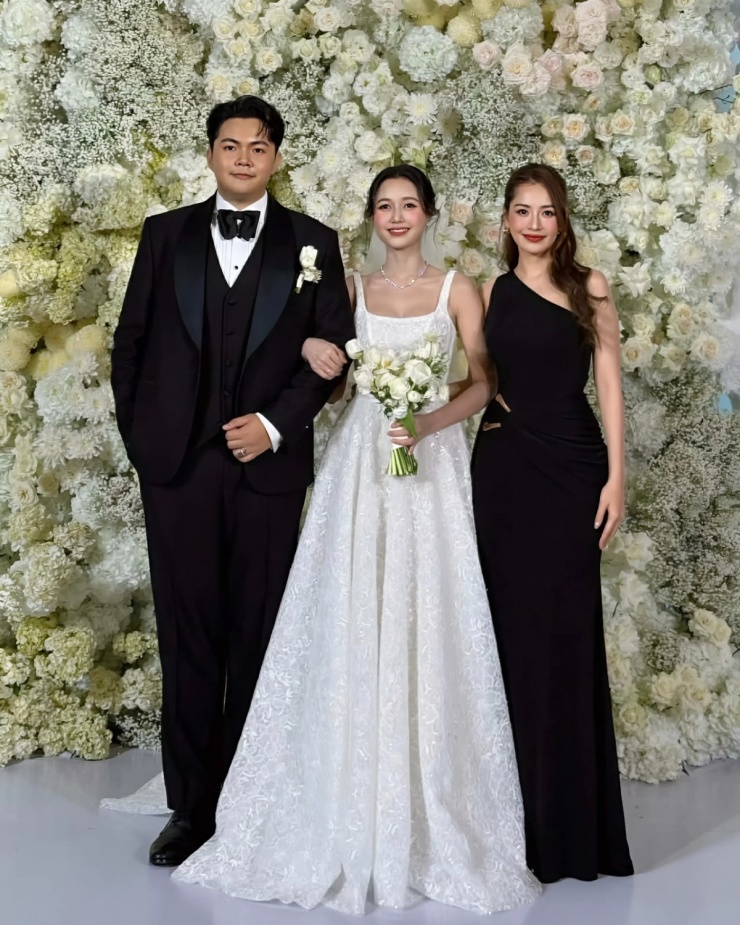 Dàn sao quy tụ trong đám cưới Nhung Gumiho - 1