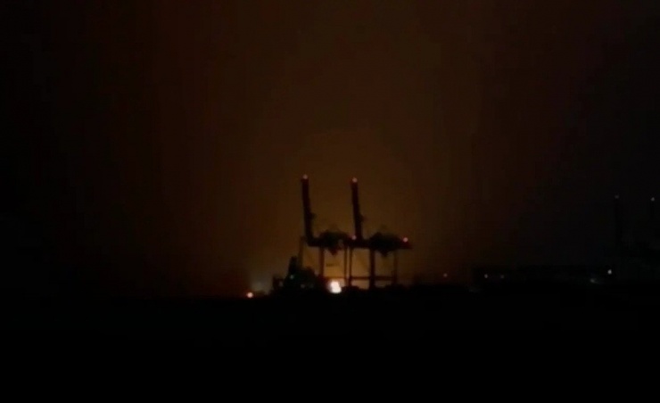 UAV Ukraine tấn công cơ sở dầu khí tại cảng Ust-Luga ở vùng Leningrad của Nga. Ảnh: Kyiv Independent