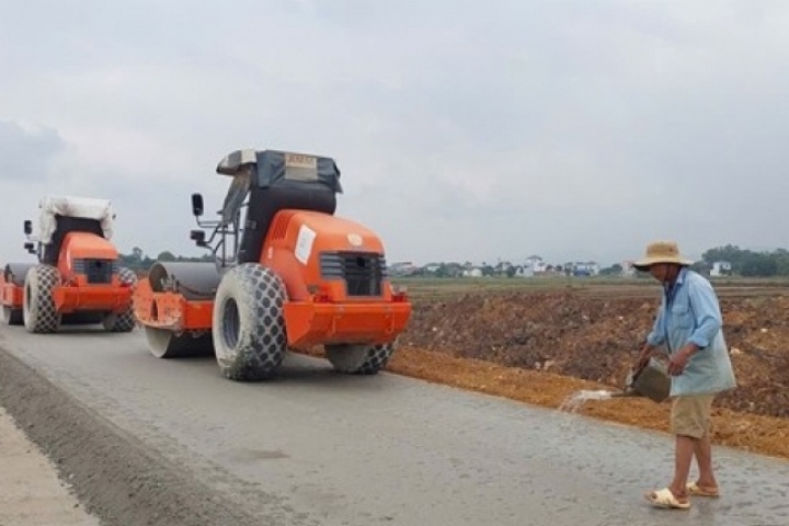 Người dân, doanh nghiệp nghẹt thở trong cơn “bão giá” vật liệu xây dựng