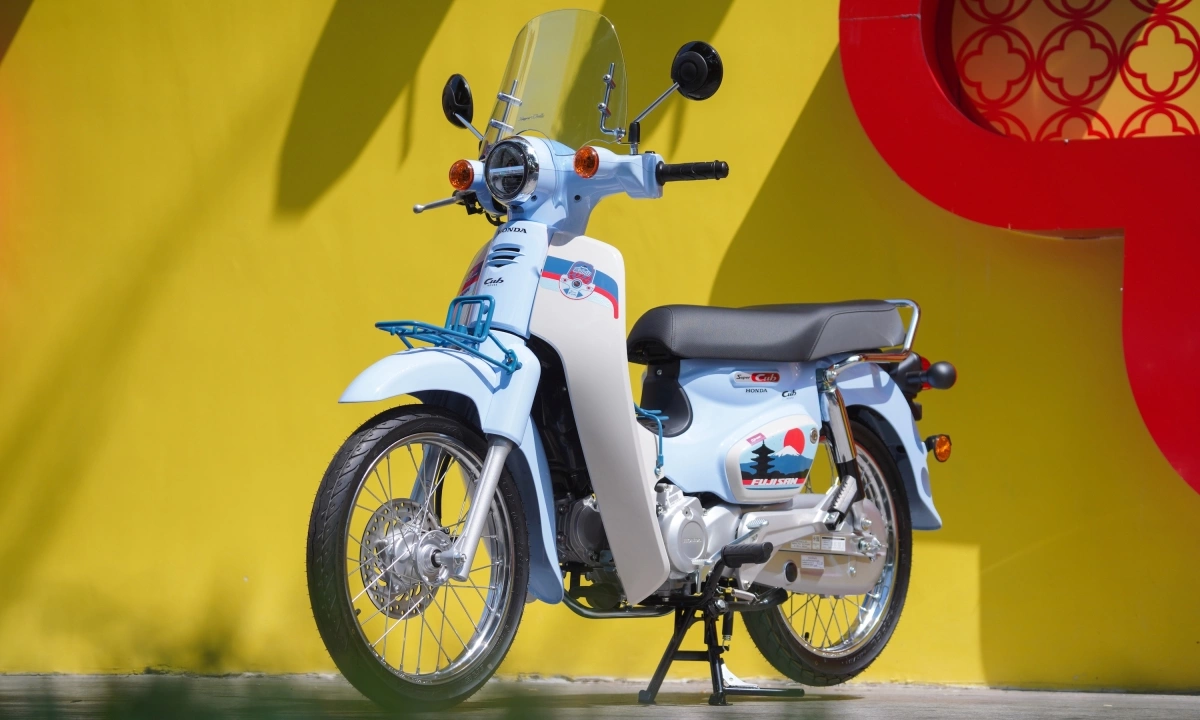 Hồi tháng 10/2025, tại sự kiện Super Cub The Original Cub Meeting dành cho cộng đồng mê xe Cub tại Thái Lan, Honda trình làng Super Cub Fujisan 110, phiên bản đặc biệt lấy cảm hứng từ núi Phú Sĩ (Fujisan), một biểu tượng văn hóa Nhật Bản. Đến nay, mẫu xe này được một đơn vị tư nhân ở TP HCM đưa về nước với số lượng hạn chế.