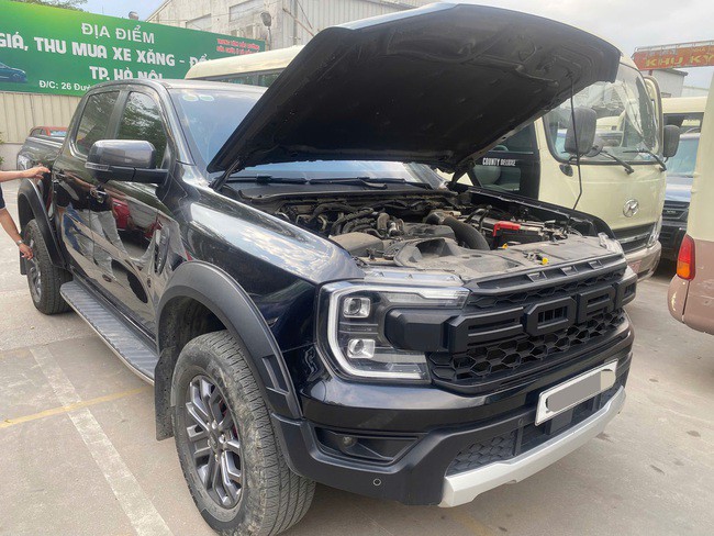 Giá ô tô giảm sâu xuất phát từ nhiều nguyên nhân như tồn kho lớn, sức mua yếu và sự cạnh tranh ngày càng gay gắt giữa các hãng.